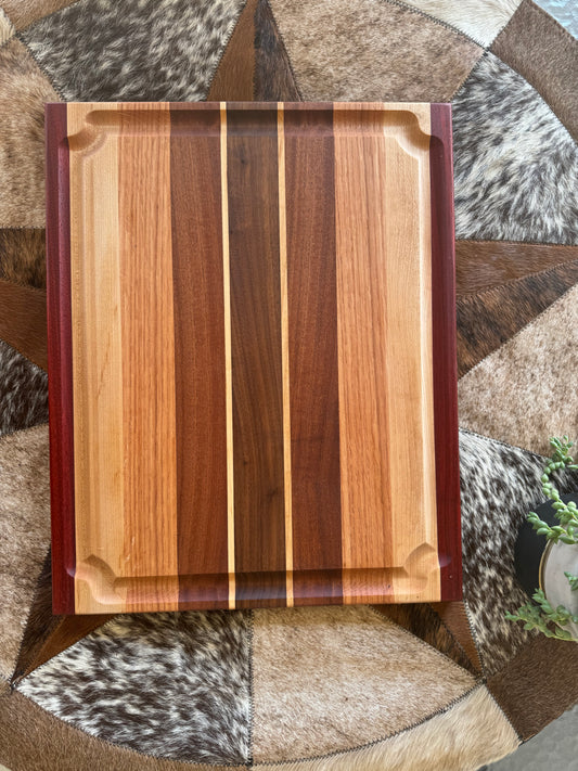 Edge grain cutting board